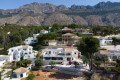 60-8271-4, Traditional villa with valley and partial sea views for sale in altea